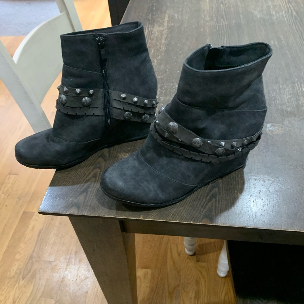 Wedge booties size 10